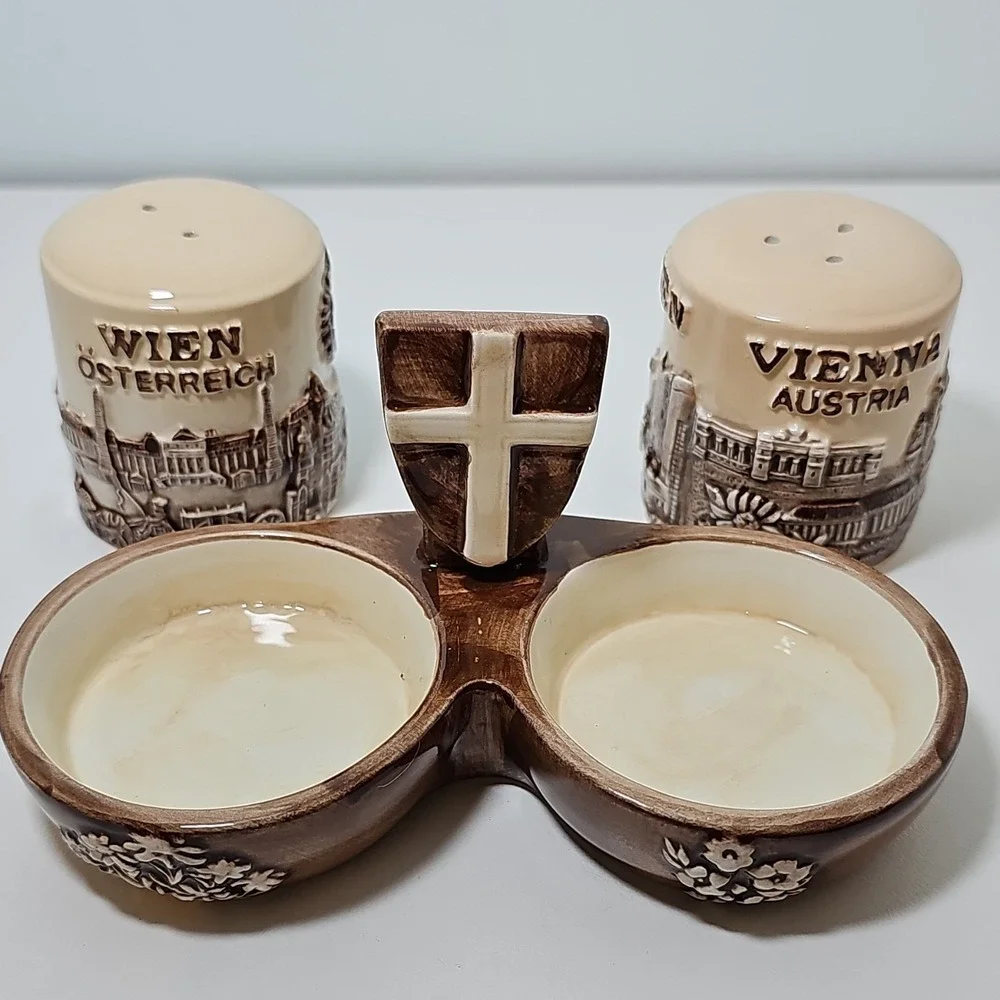 Risch Lau Vienna Austria Cityscape Salt Pepper Shakers Ceramic Holder